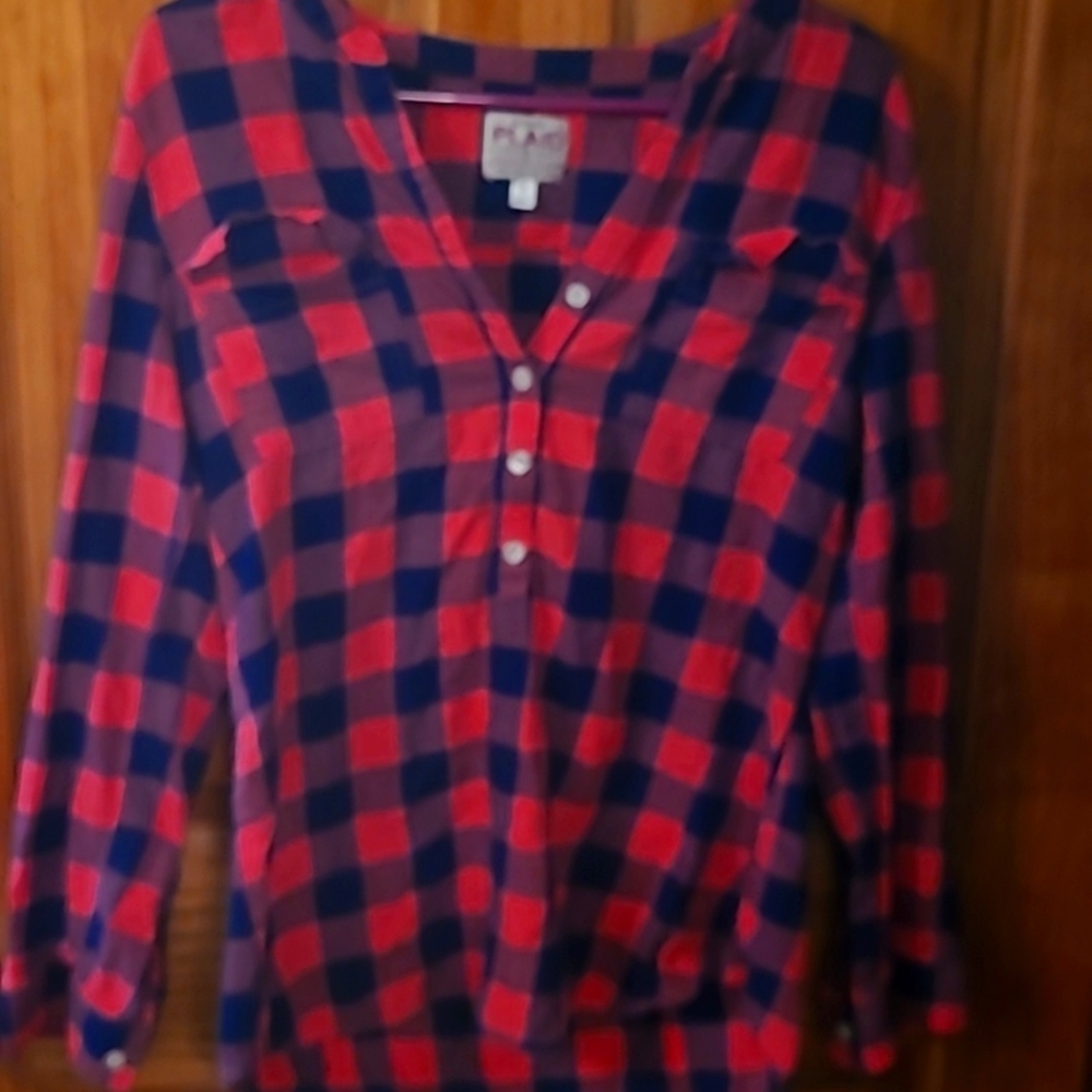 Old navy long sleeve med plaid shirt